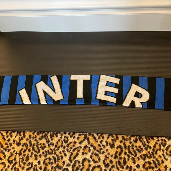 Nike Scarf 🧣 - Picture 1 of 5
